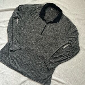 Under Armour HEATGEAR quarter-zip pullover size XL